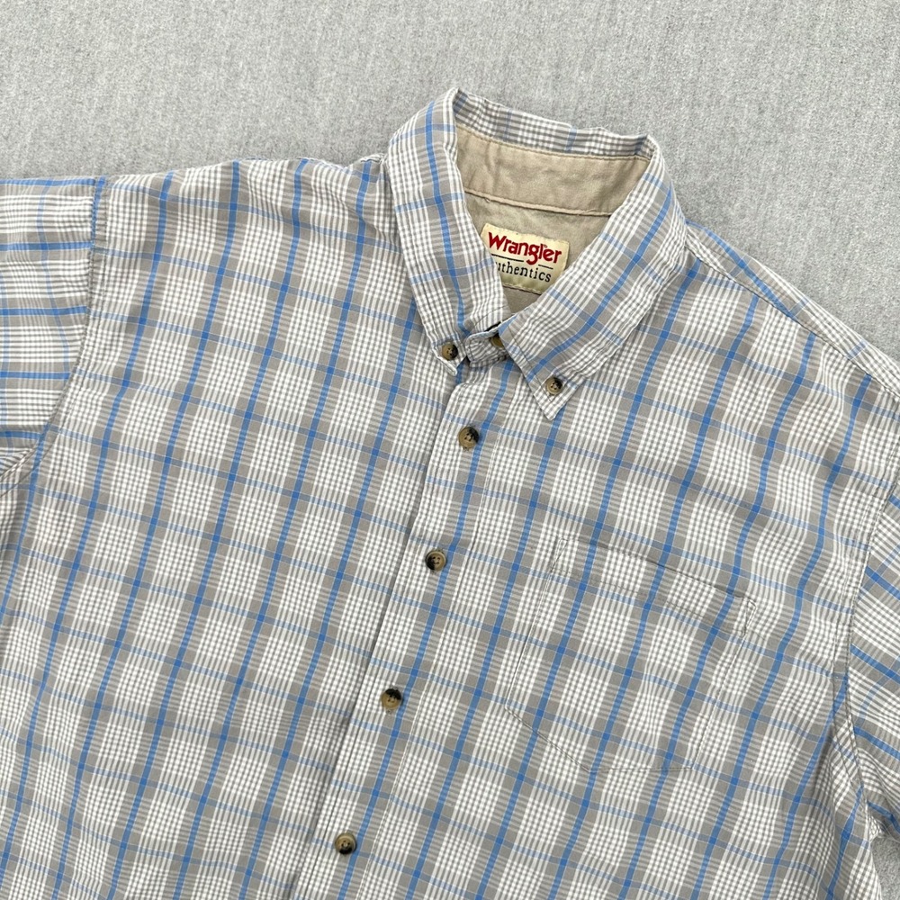 Wrangler Authentics Button Down Shirt Mens Large Blue Plaid Short Sleeve Cotton
